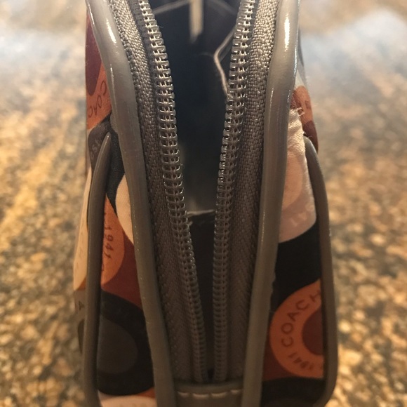 Authentic Coach cosmetic bag - Picture 6 of 6